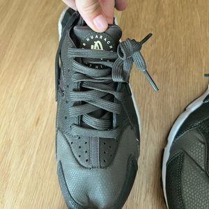 Woman’s Nike sneakers